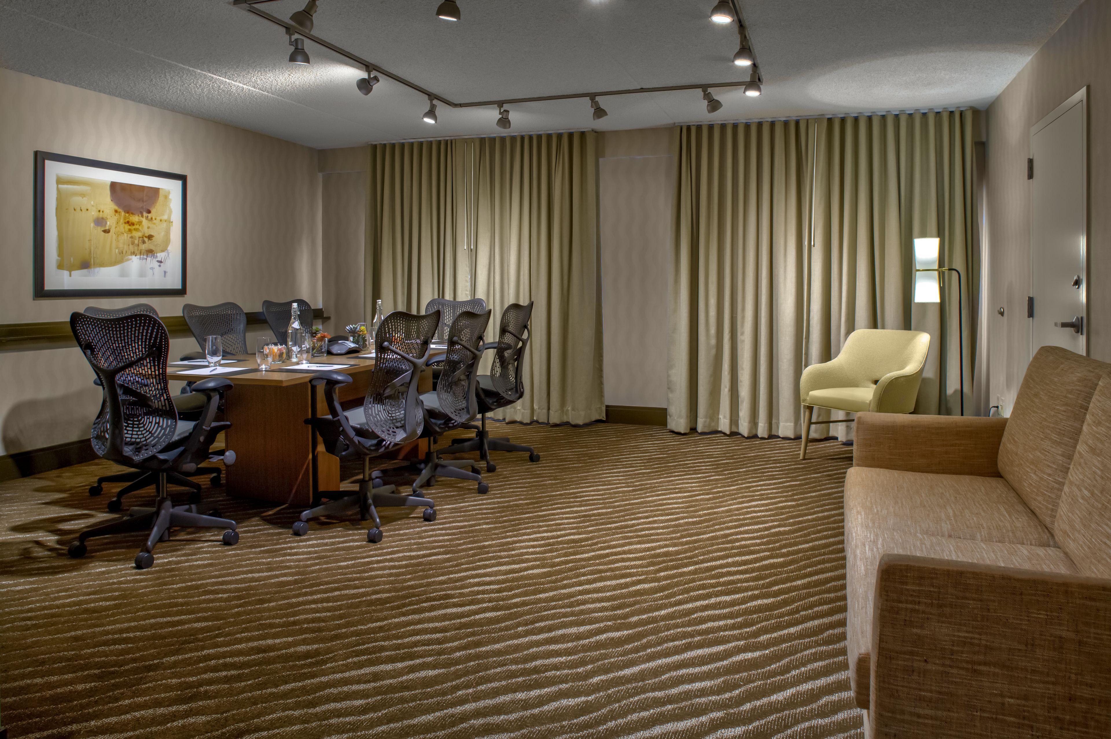 Embassy Suites by Hilton Phoenix Scottsdale