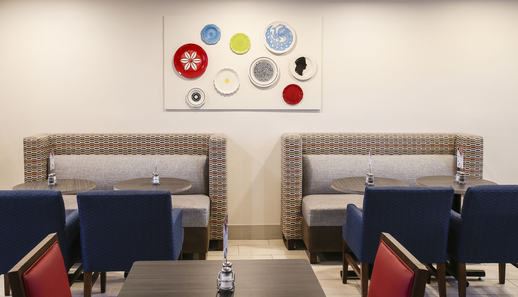 Holiday Inn Express & Suites Phoenix Airport