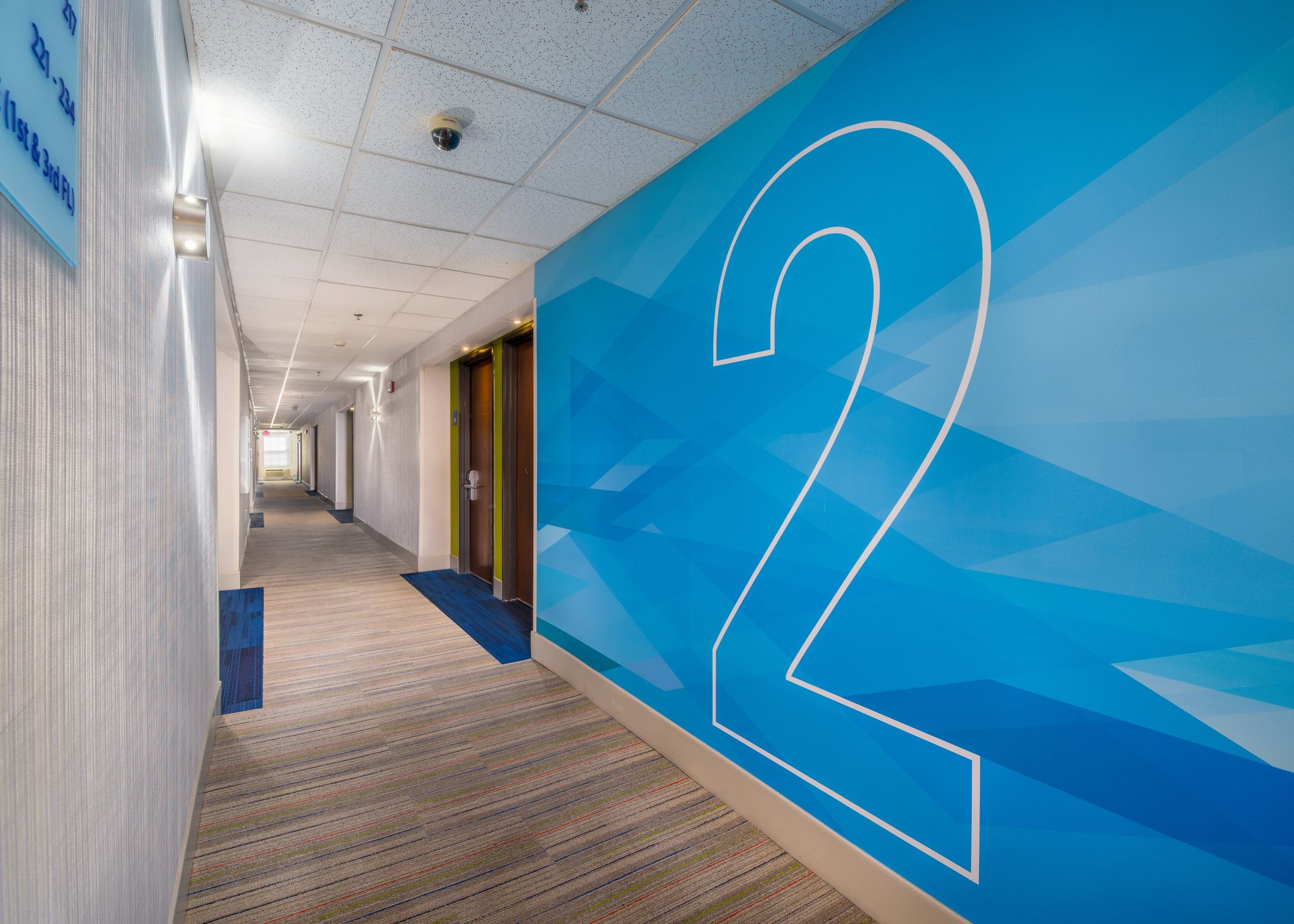 Holiday Inn Express & Suites Phoenix Airport