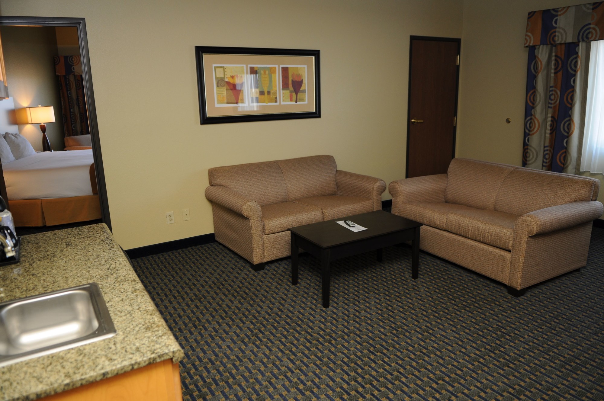 Holiday Inn Express & Suites Phoenix/Chandler (Ahwatukee)