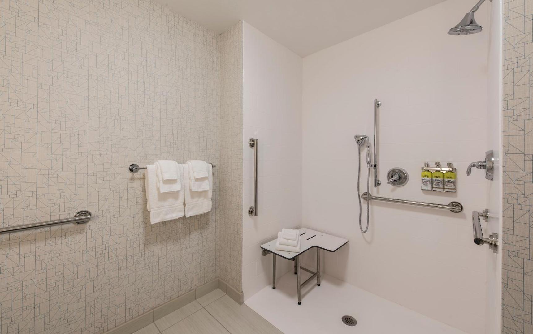 Holiday Inn Express & Suites Phoenix North - Happy Valley