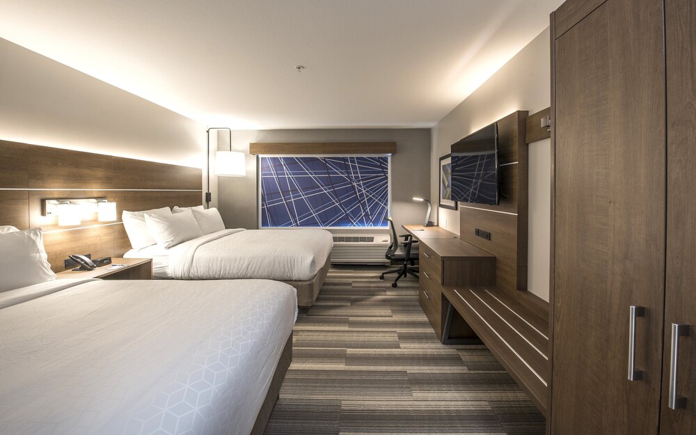 Holiday Inn Express & Suites Phoenix North - Happy Valley