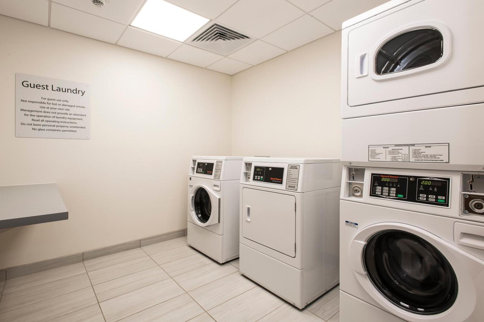 Holiday Inn Express & Suites Phoenix North - Happy Valley