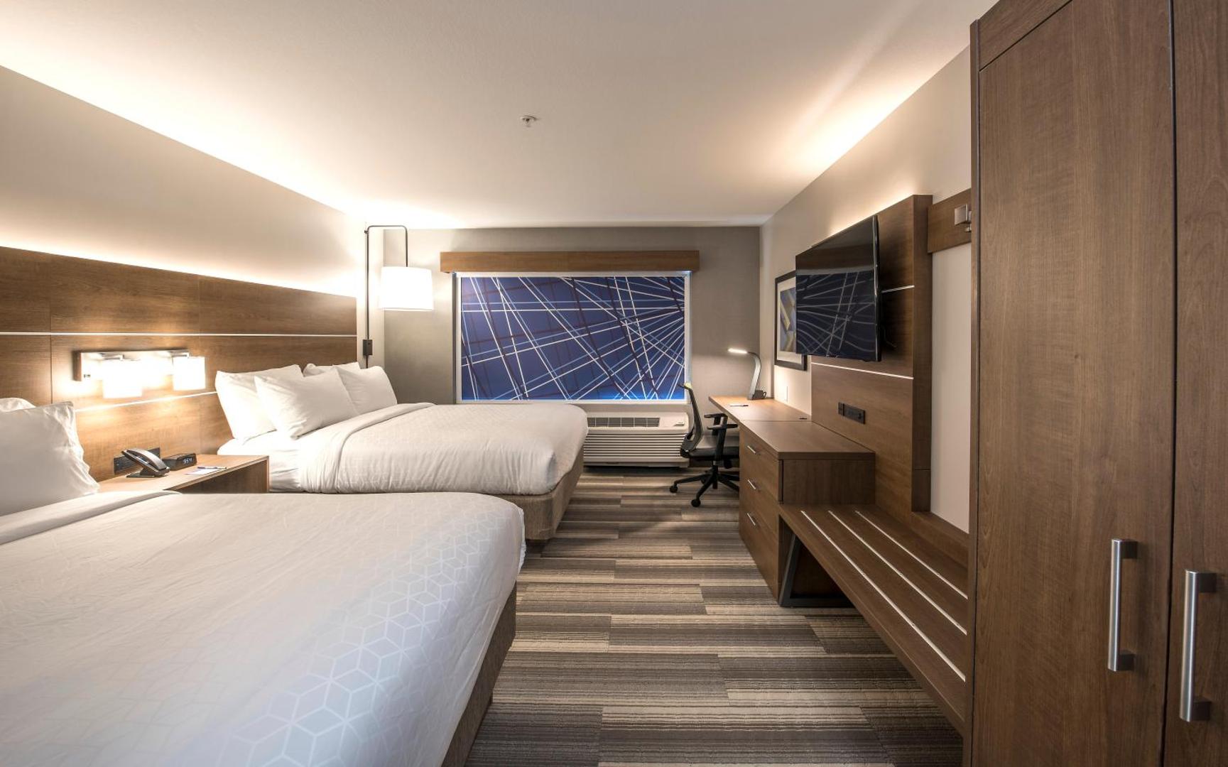 Holiday Inn Express & Suites Phoenix North - Happy Valley