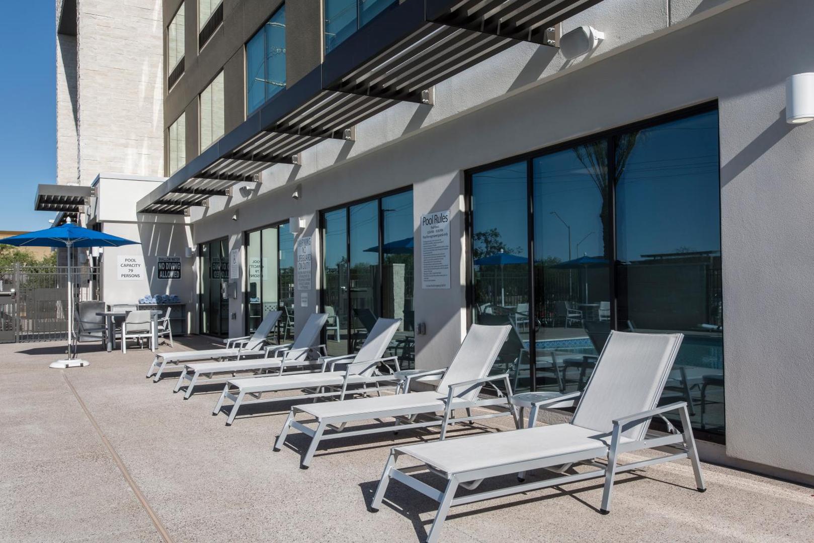 Holiday Inn Express & Suites Phoenix North - Happy Valley