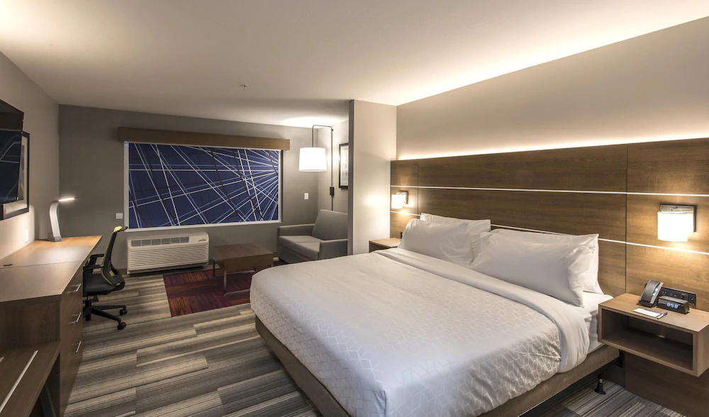 Holiday Inn Express & Suites Phoenix North - Happy Valley