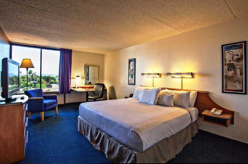 Hotel 502