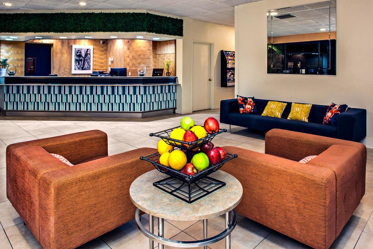 Hotel 502