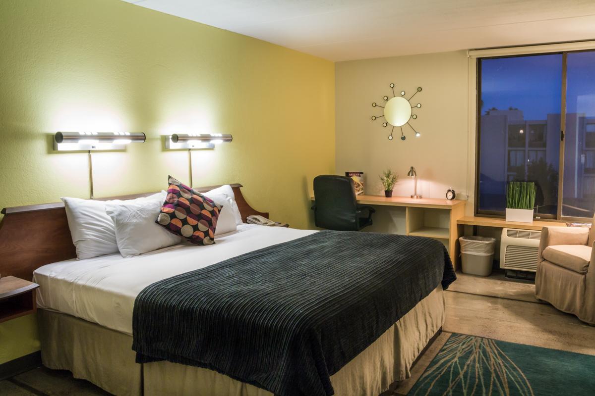 Hotel 502