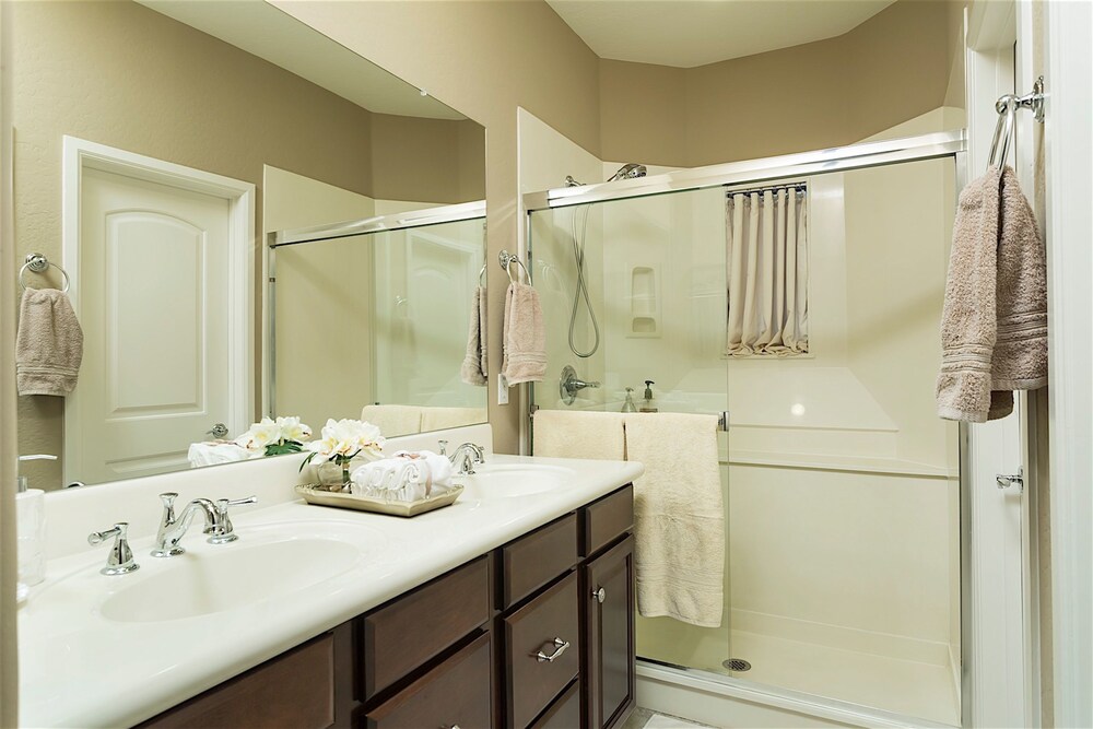 Hot Spot at Desert Ridge by Casago