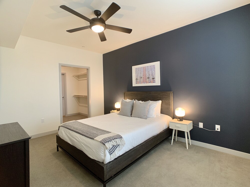 Kasa Phoenix Encanto Village Apartment