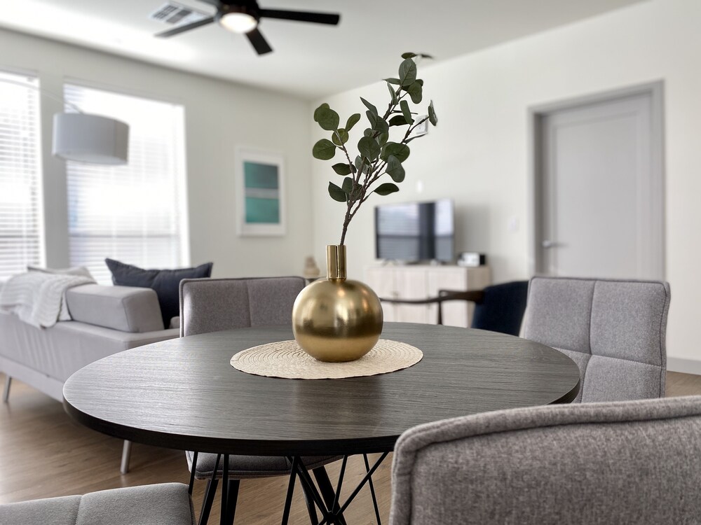 Kasa Phoenix Encanto Village Apartment