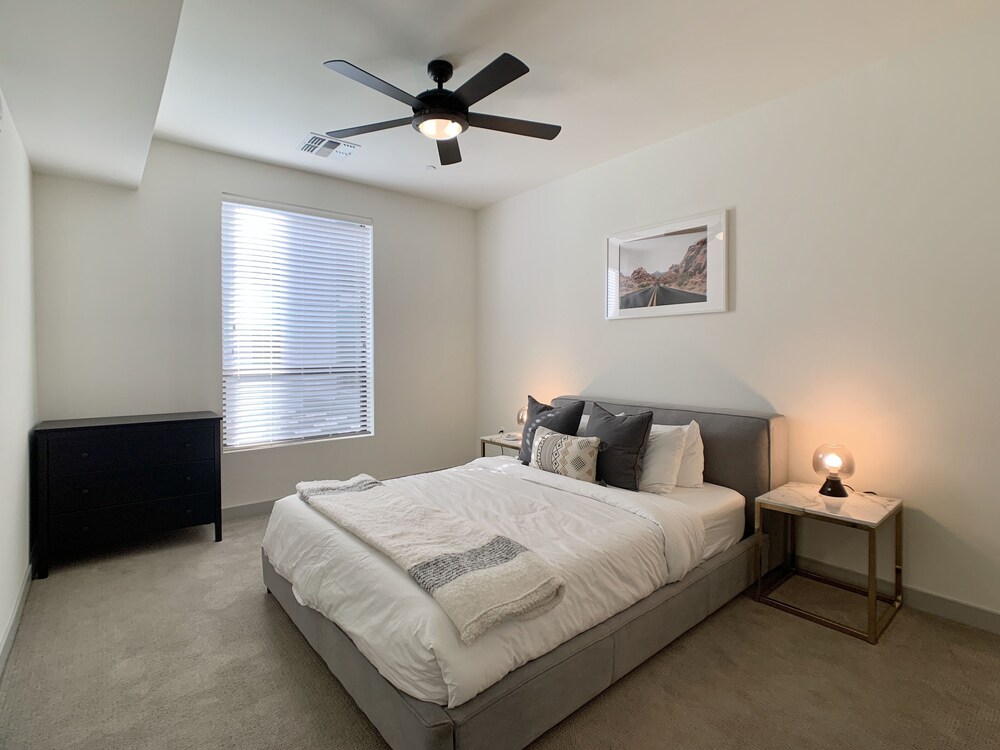 Kasa Phoenix Encanto Village Apartment
