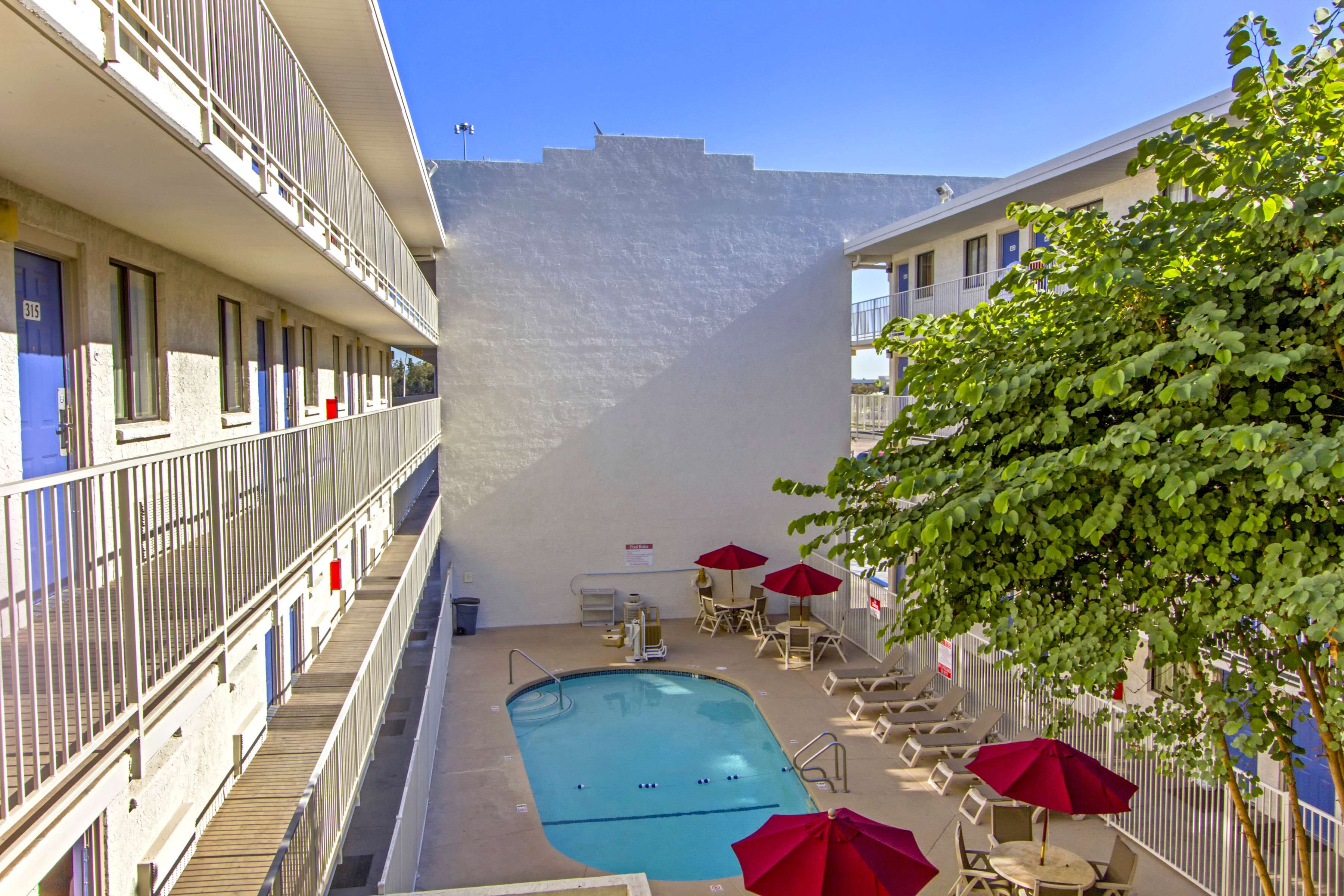 Phoenix Inn