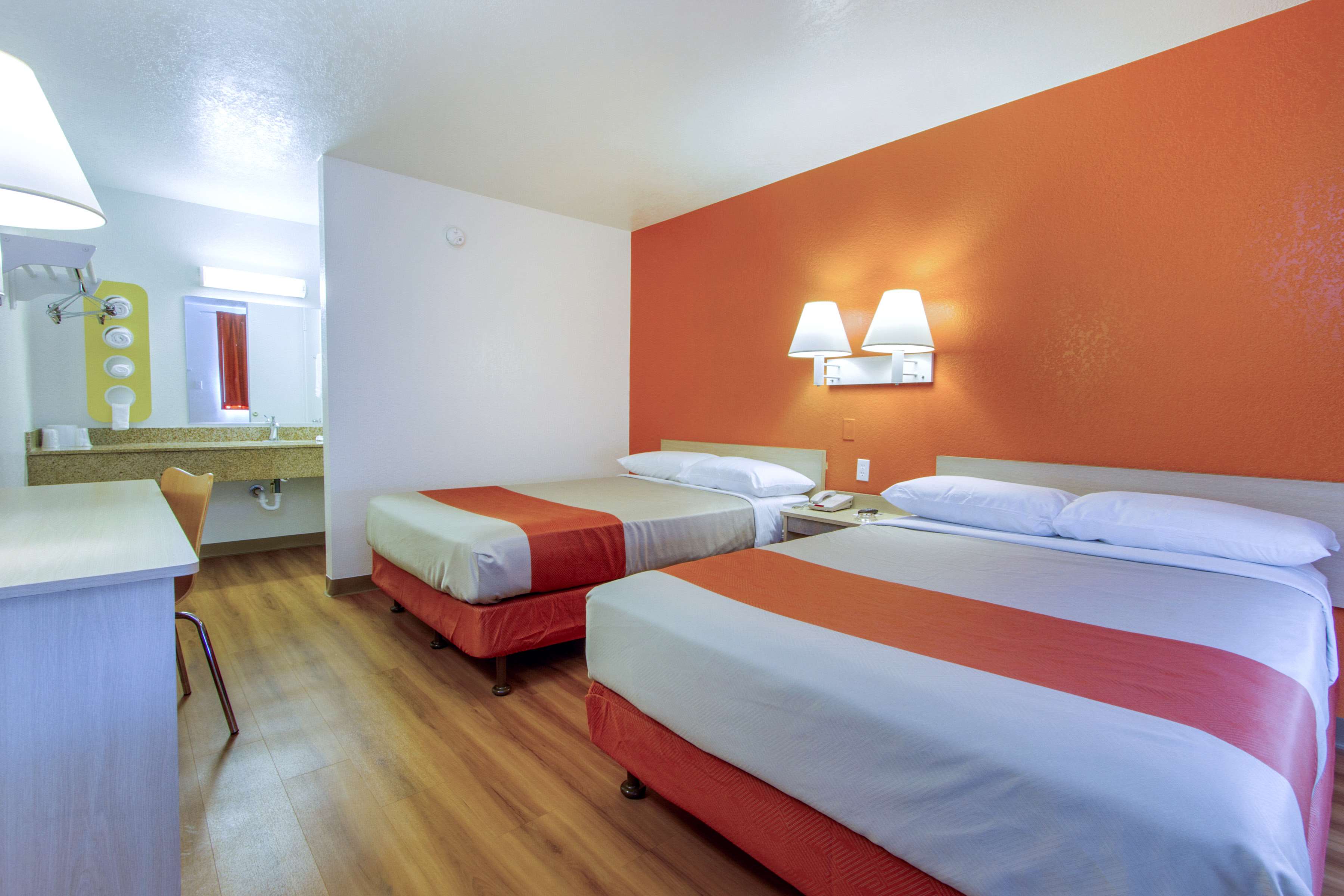 Phoenix Inn