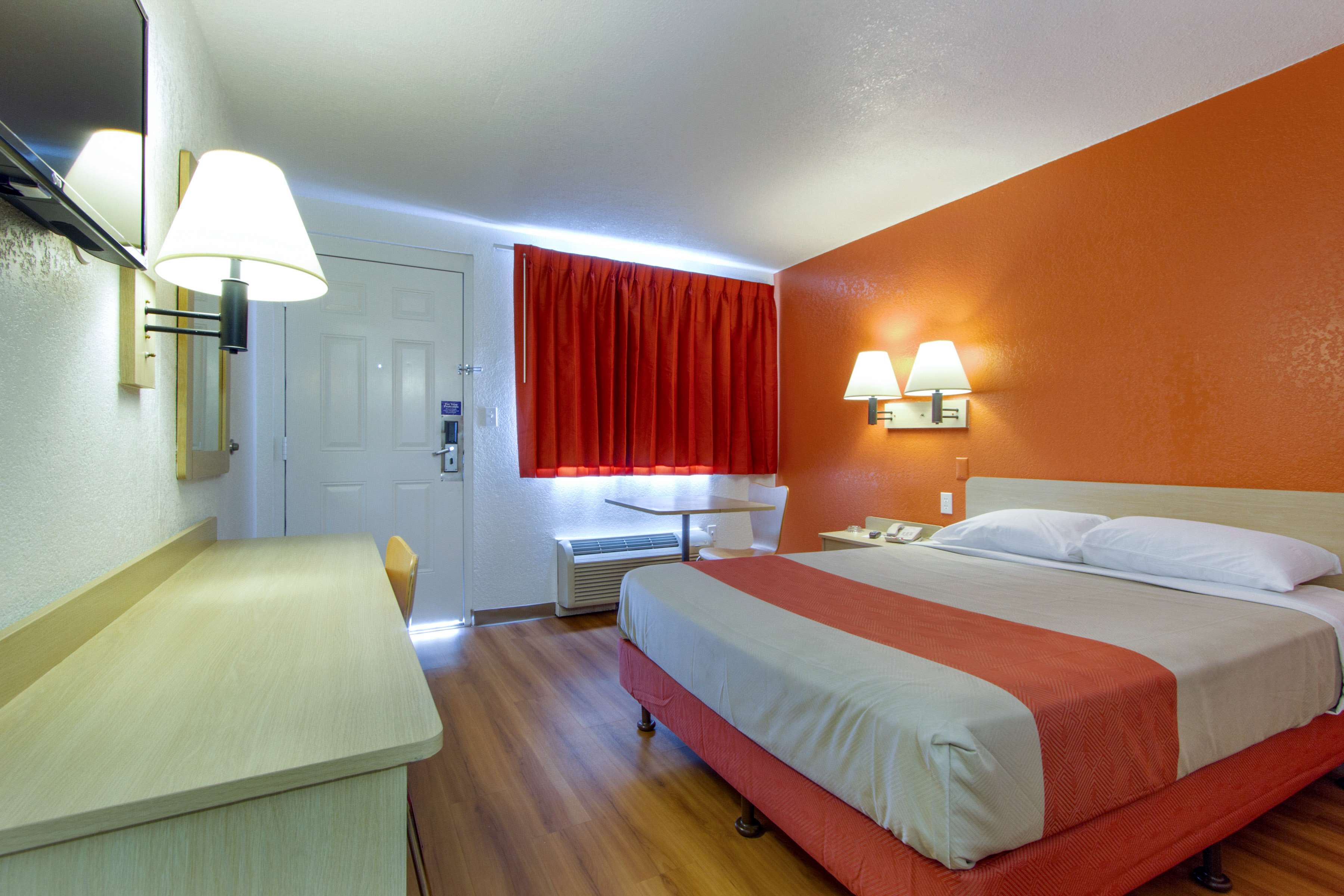 Phoenix Inn