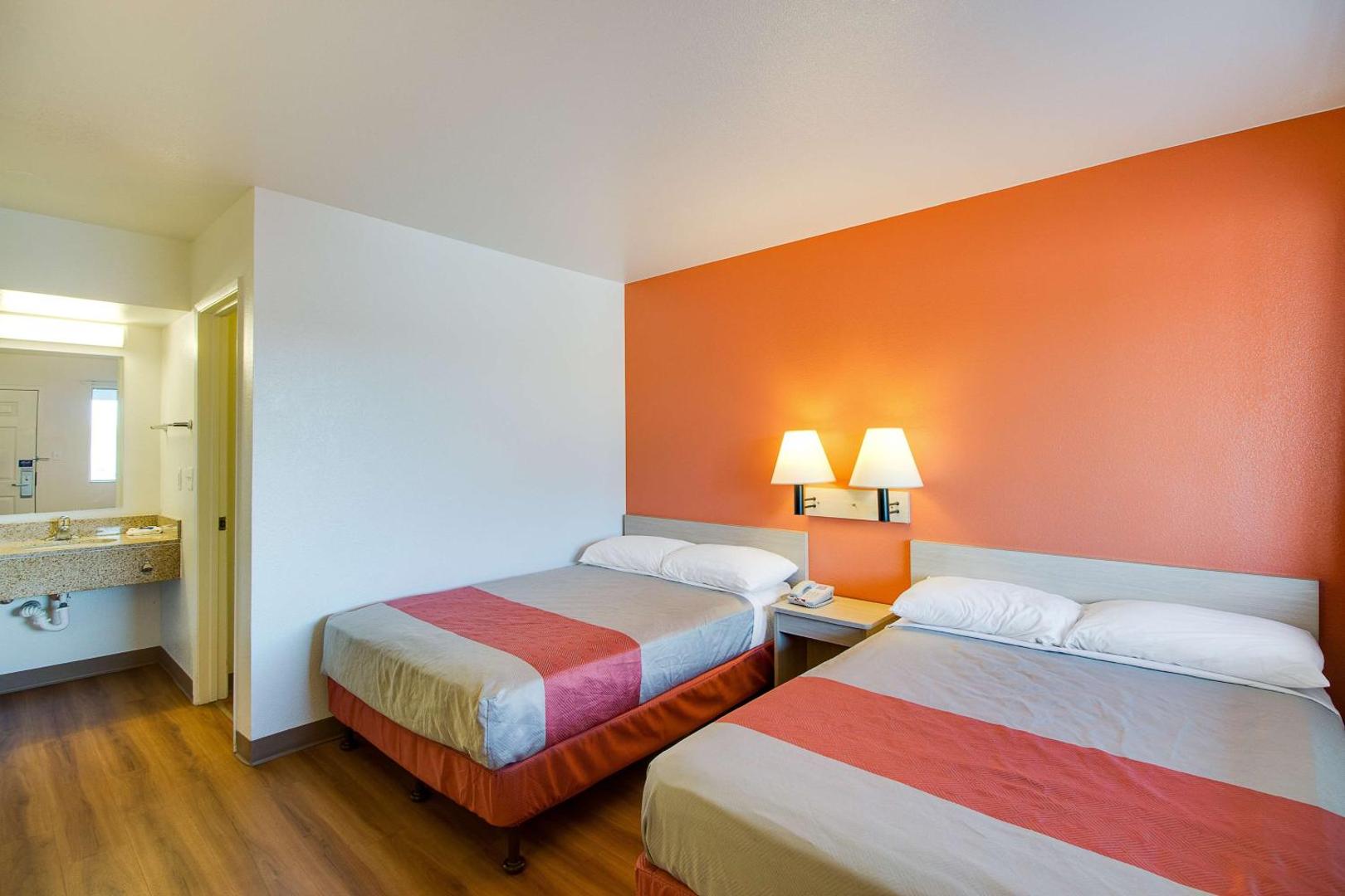 Motel 6 Phoenix East