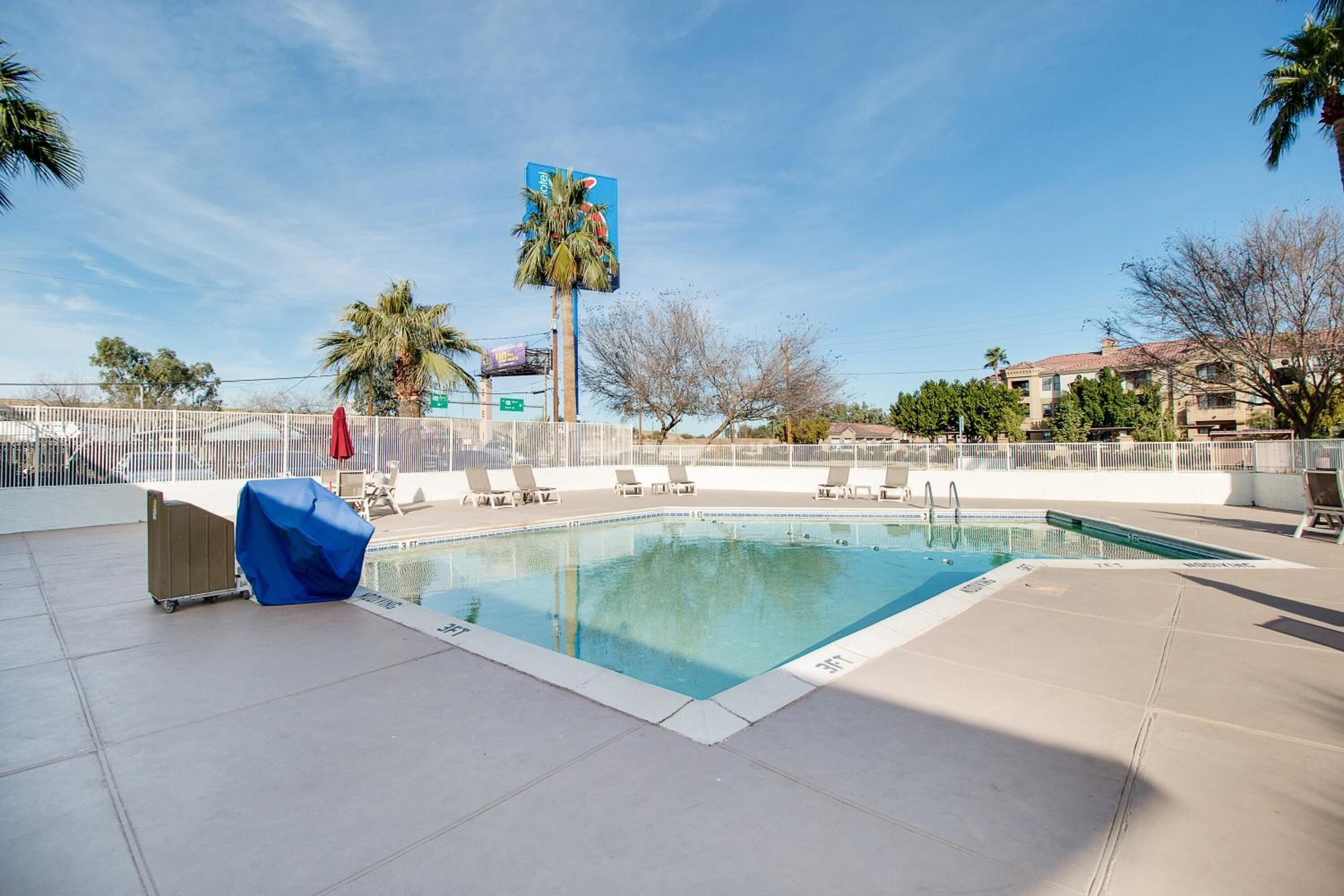 Motel 6 Phoenix East