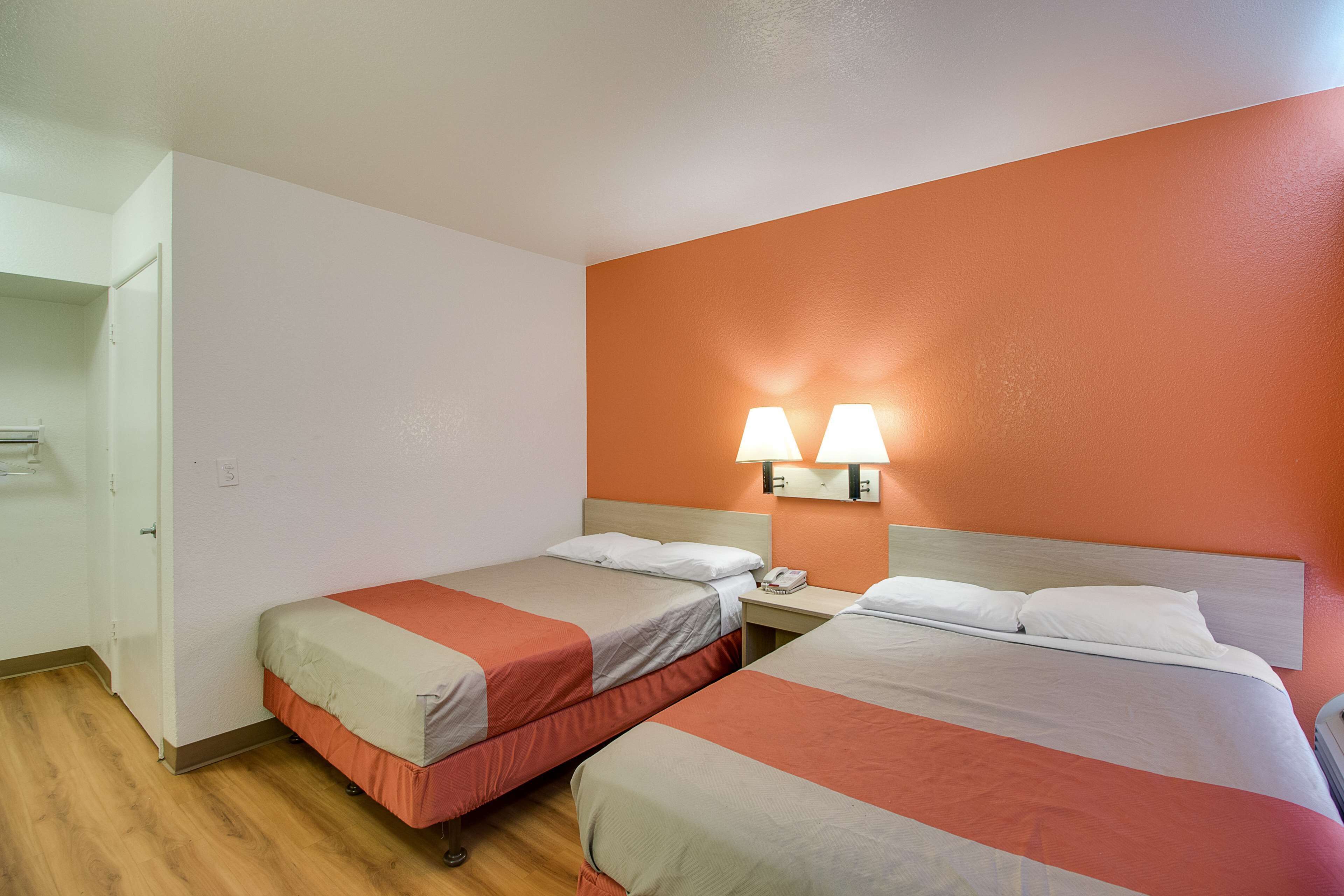 Motel 6 Phoenix East