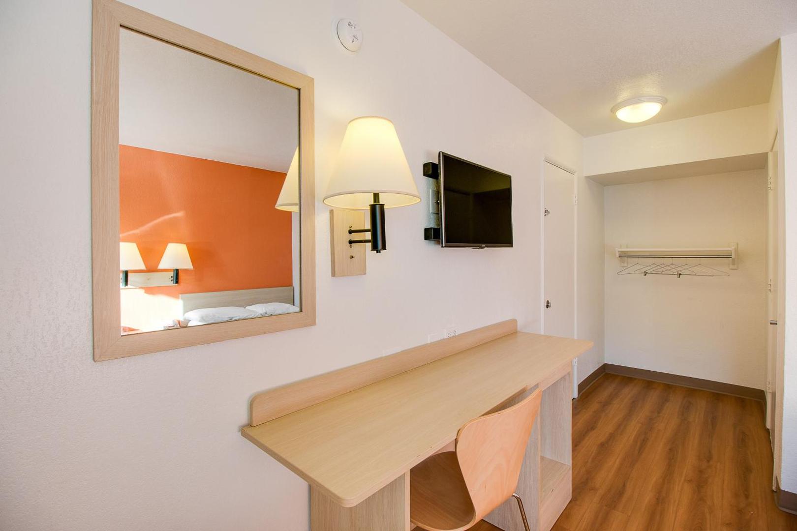 Motel 6 Phoenix East