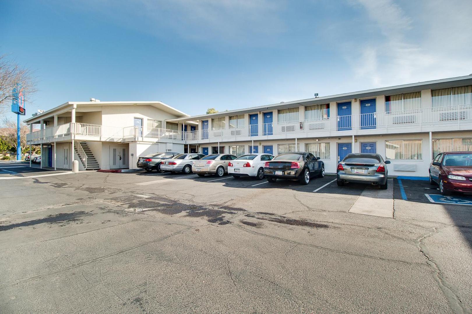 Motel 6 Phoenix East