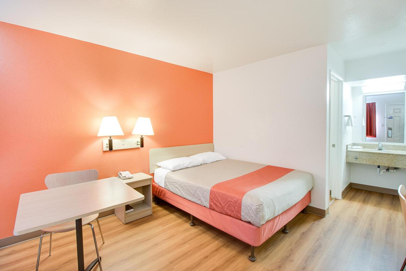 Motel 6 Phoenix East
