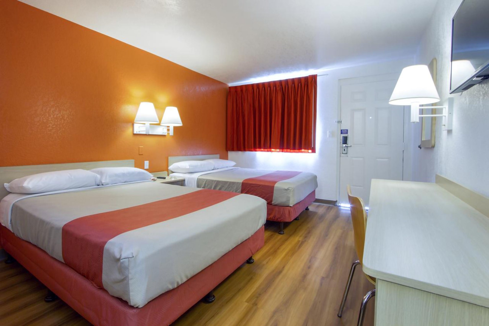 Phoenix Inn