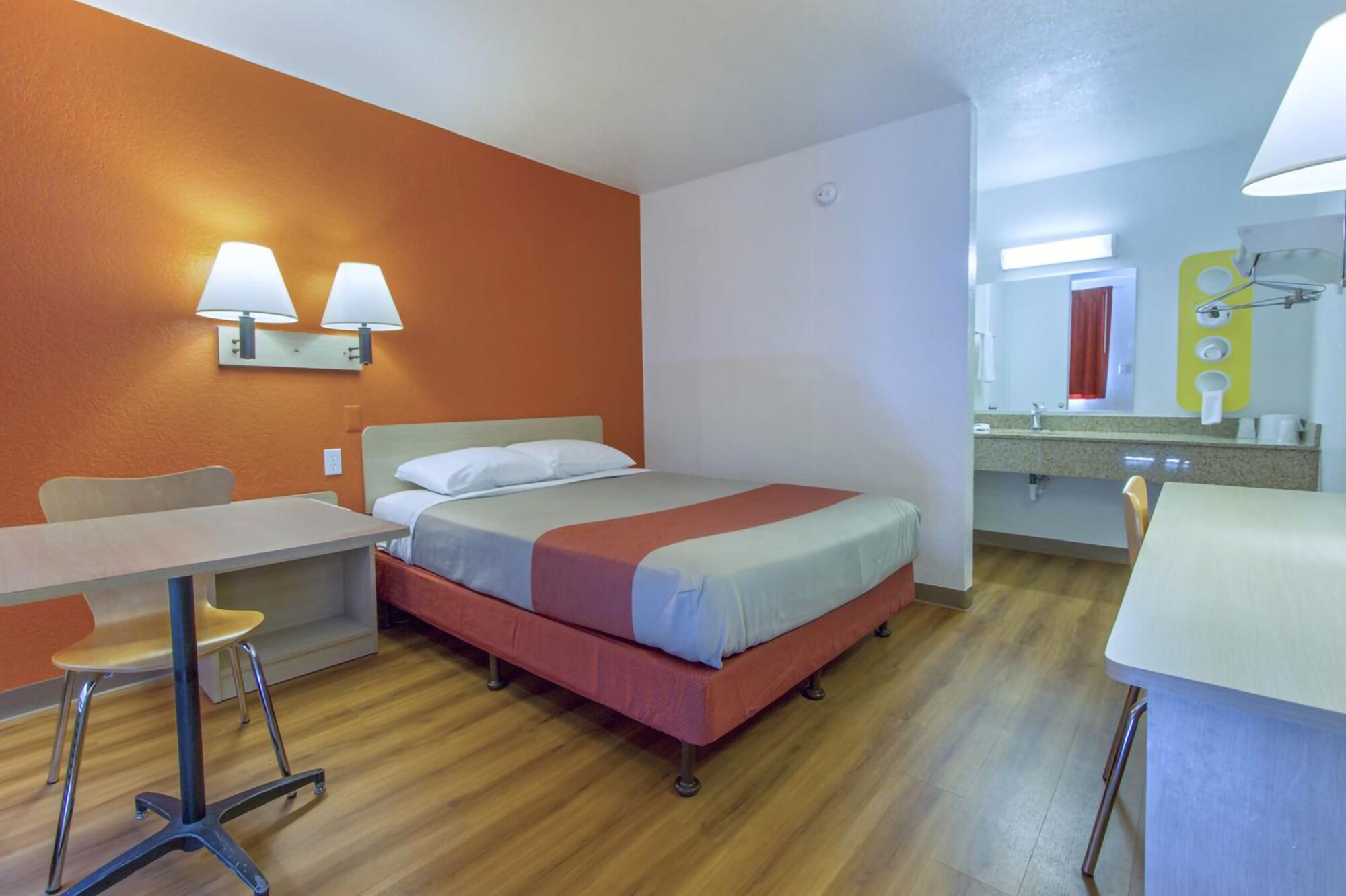 Phoenix Inn
