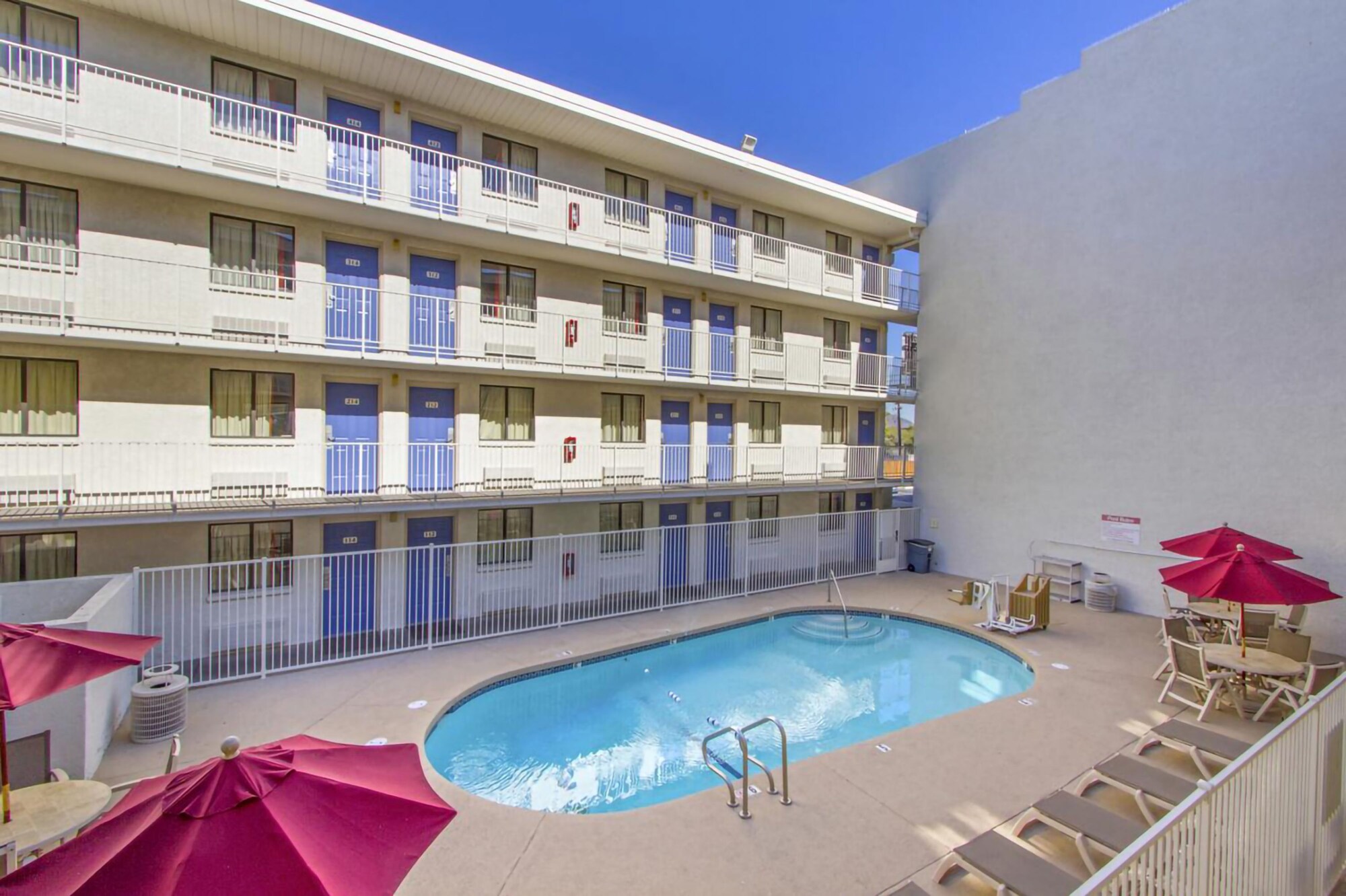 Phoenix Inn