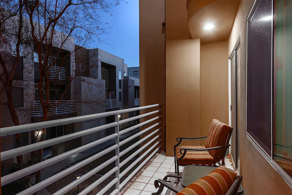 Phoenix Palms 2 BR by Casago