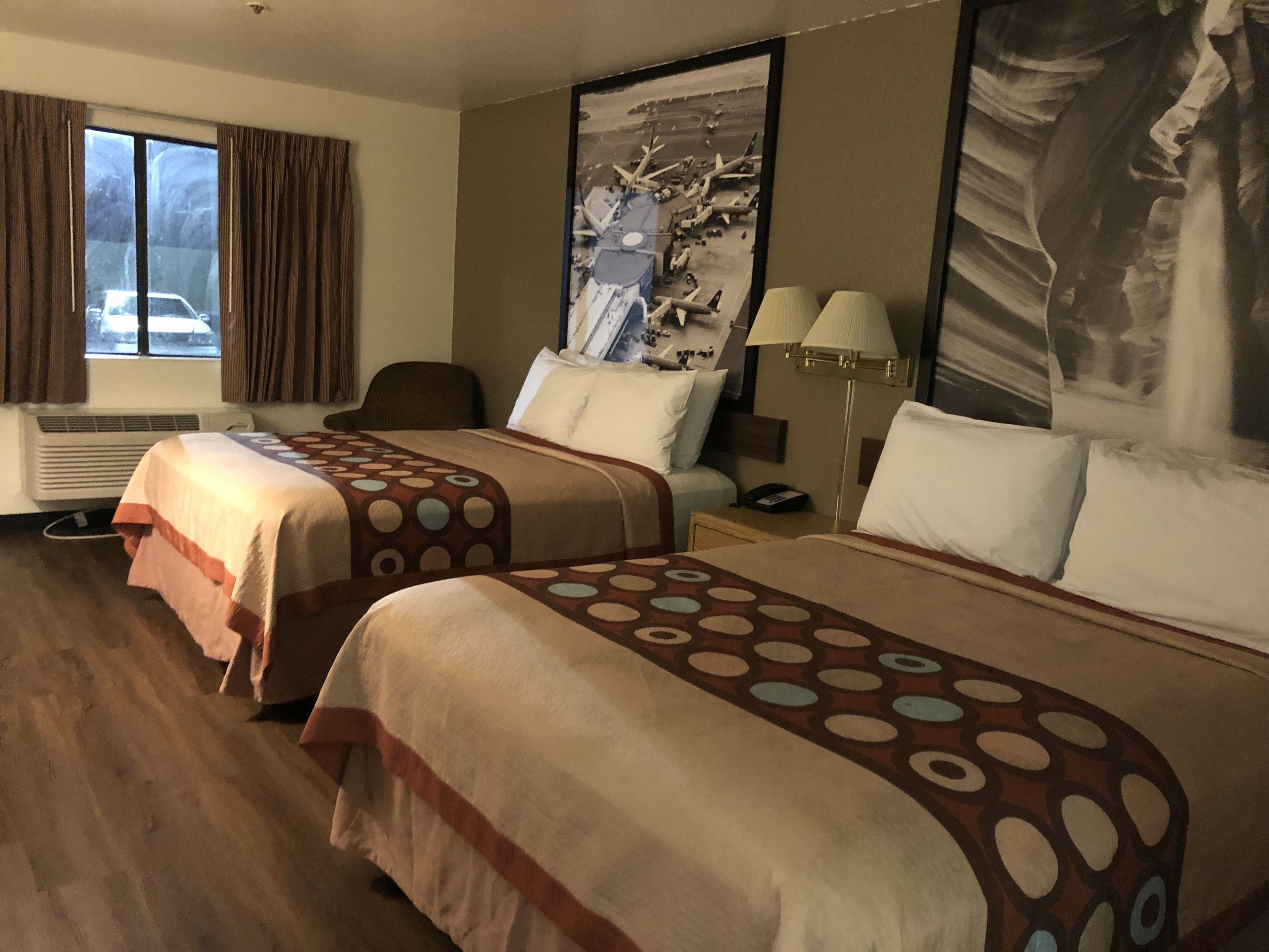 Super 8 by Wyndham Phoenix Metro North