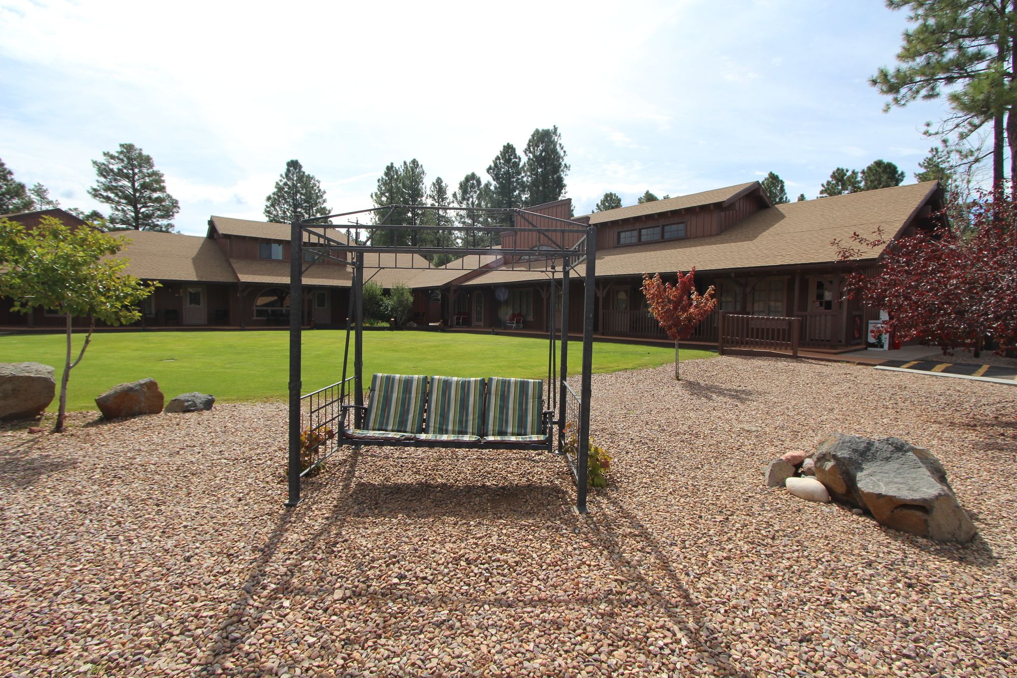 Roundhouse Resort