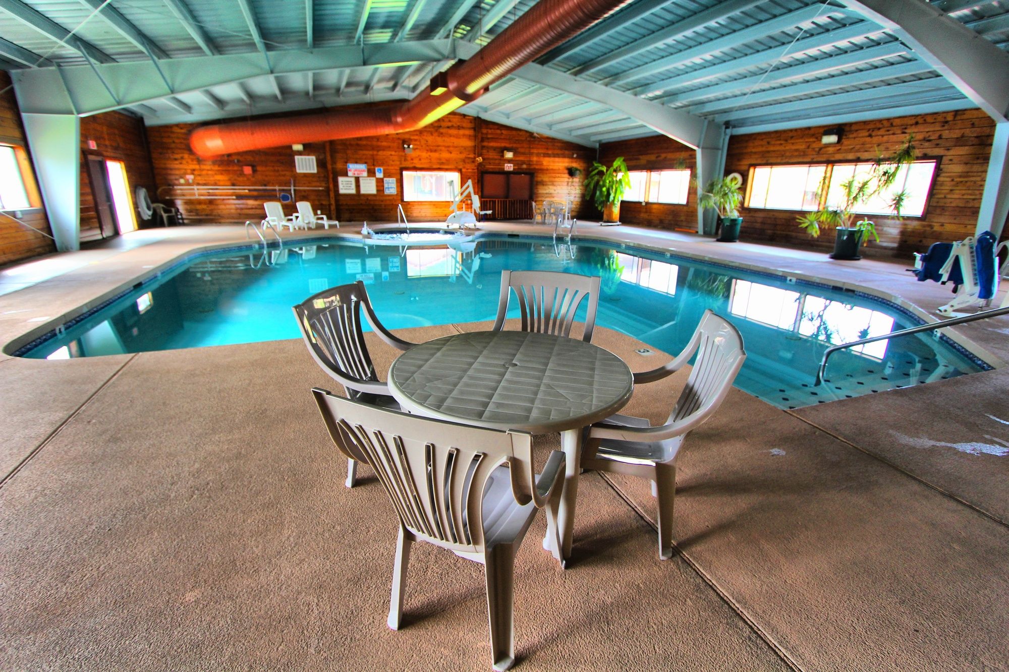 Roundhouse Resort