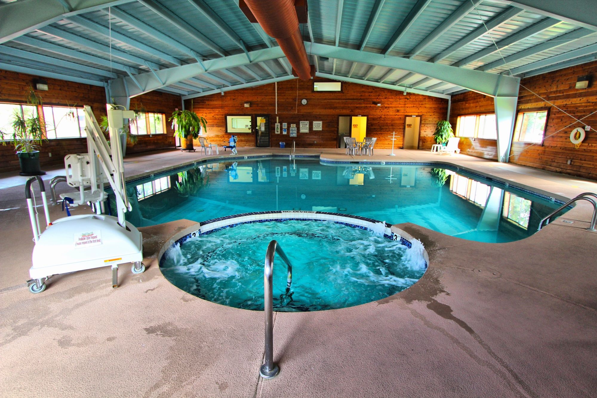 Roundhouse Resort