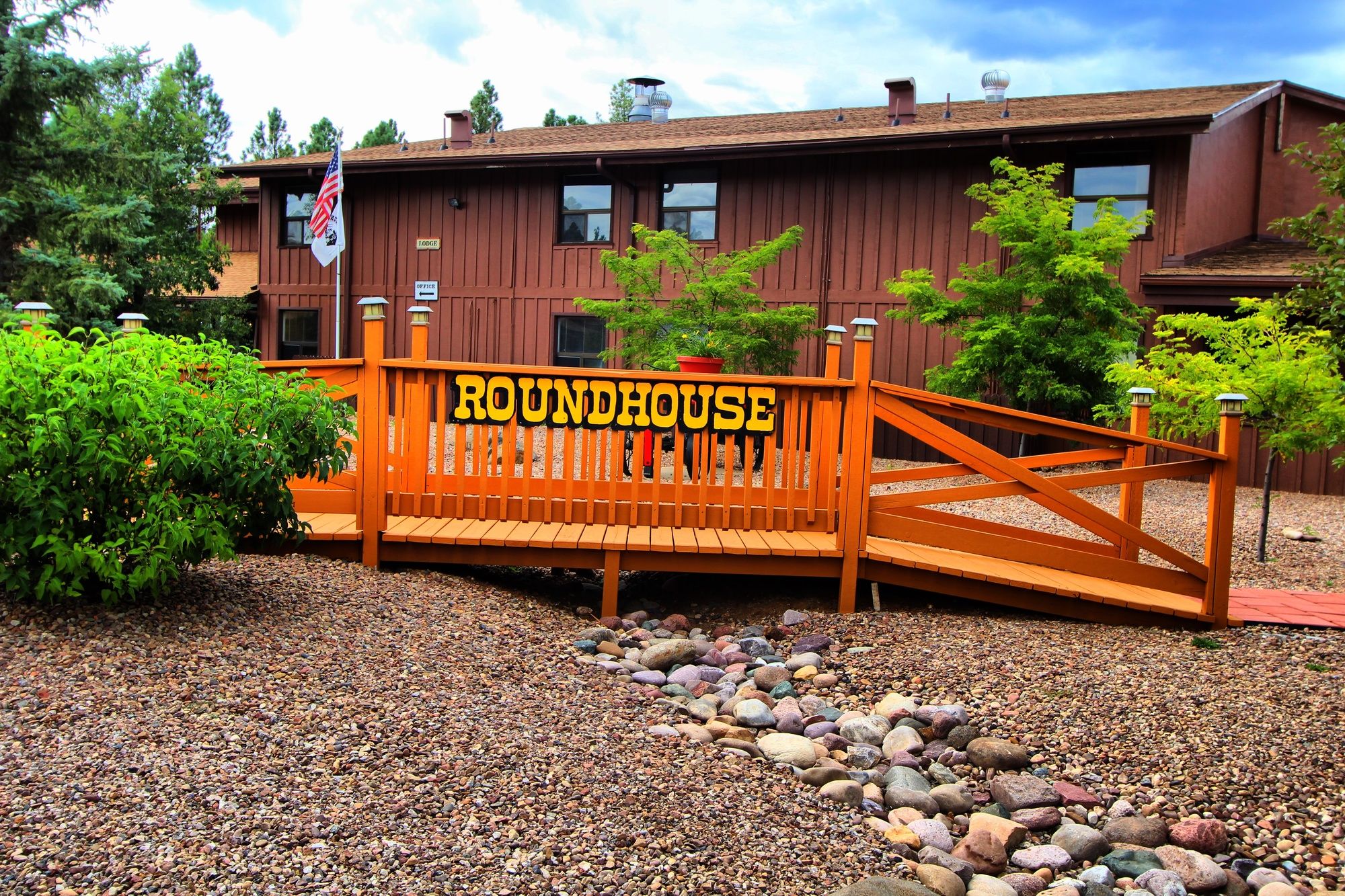 Roundhouse Resort