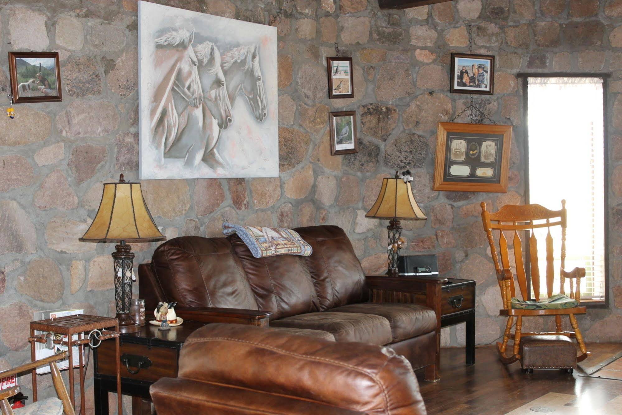 DD Gamble Guest Lodge and Ranch