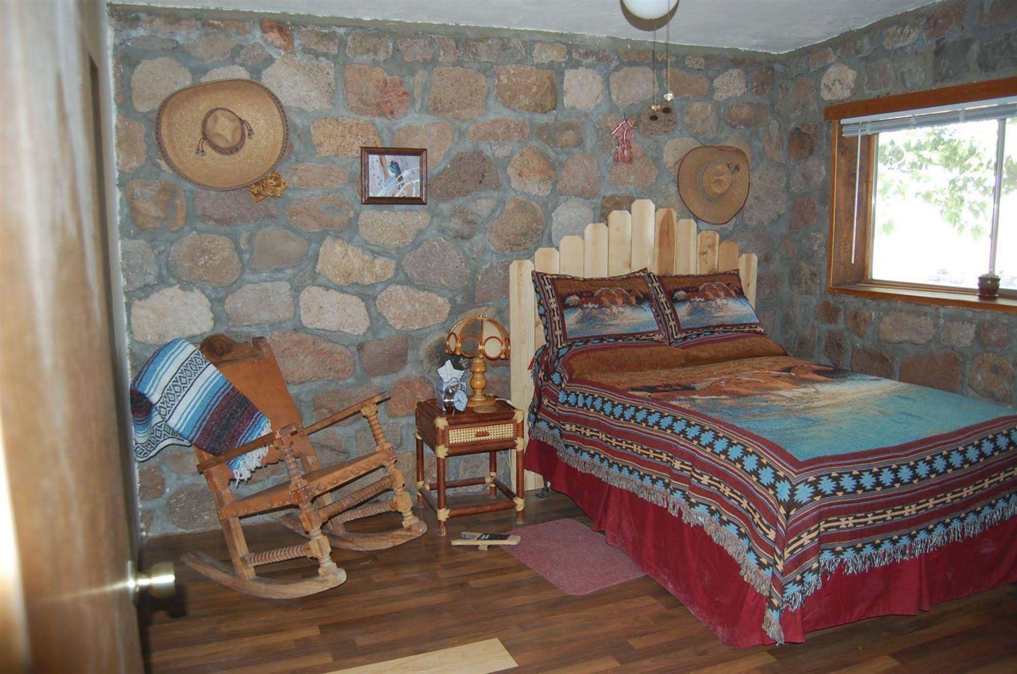 DD Gamble Guest Lodge and Ranch