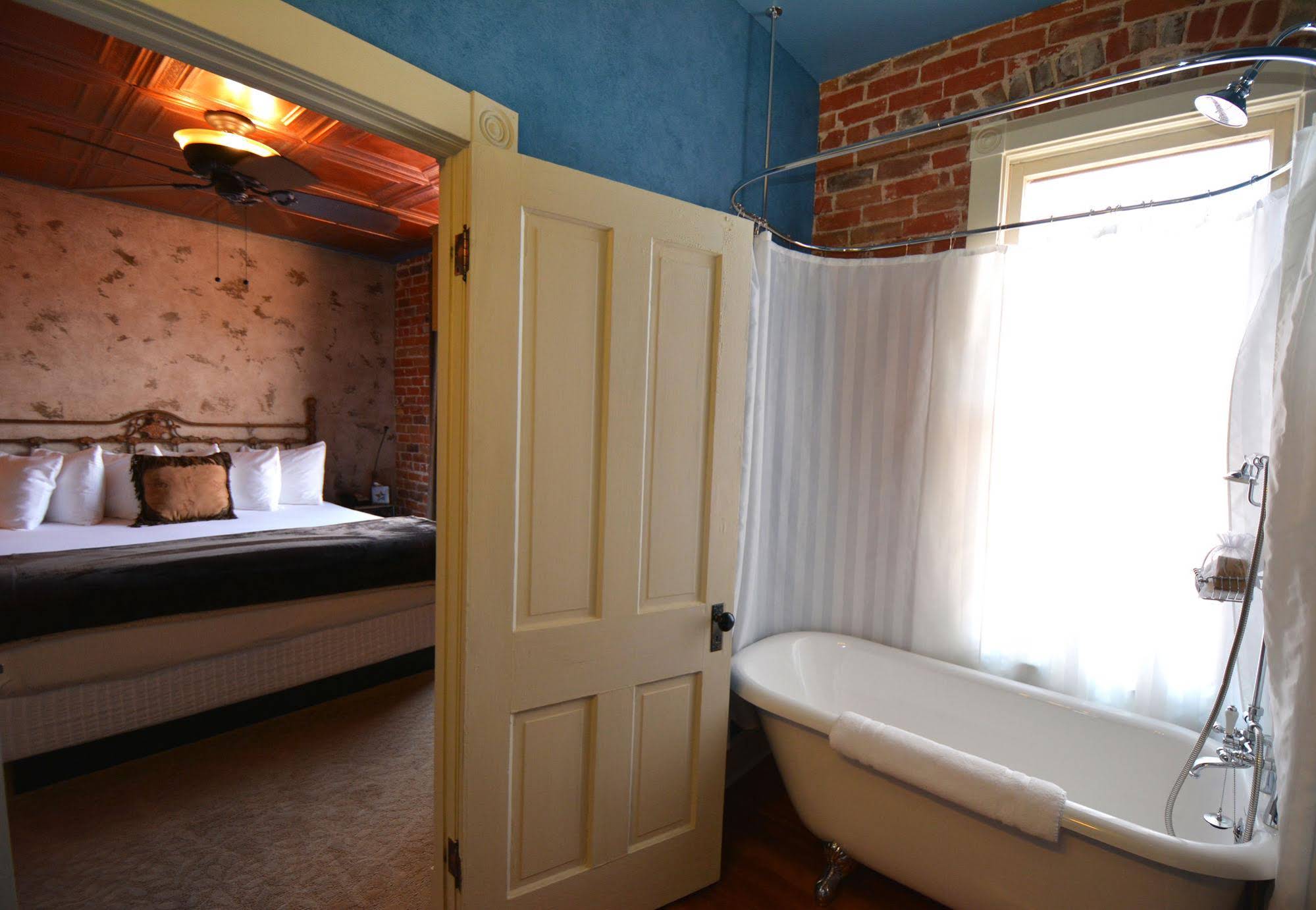 Grand Highland Hotel