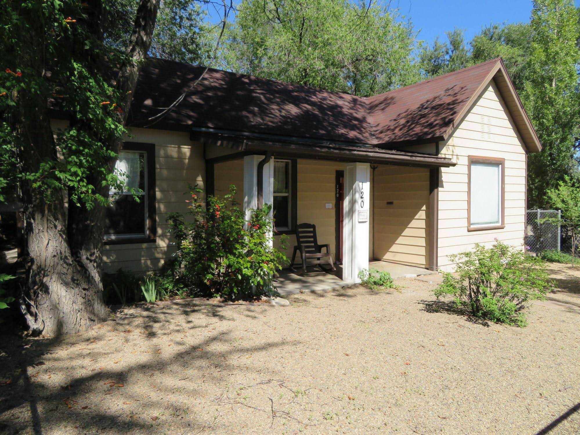 House In The Pines Hostel