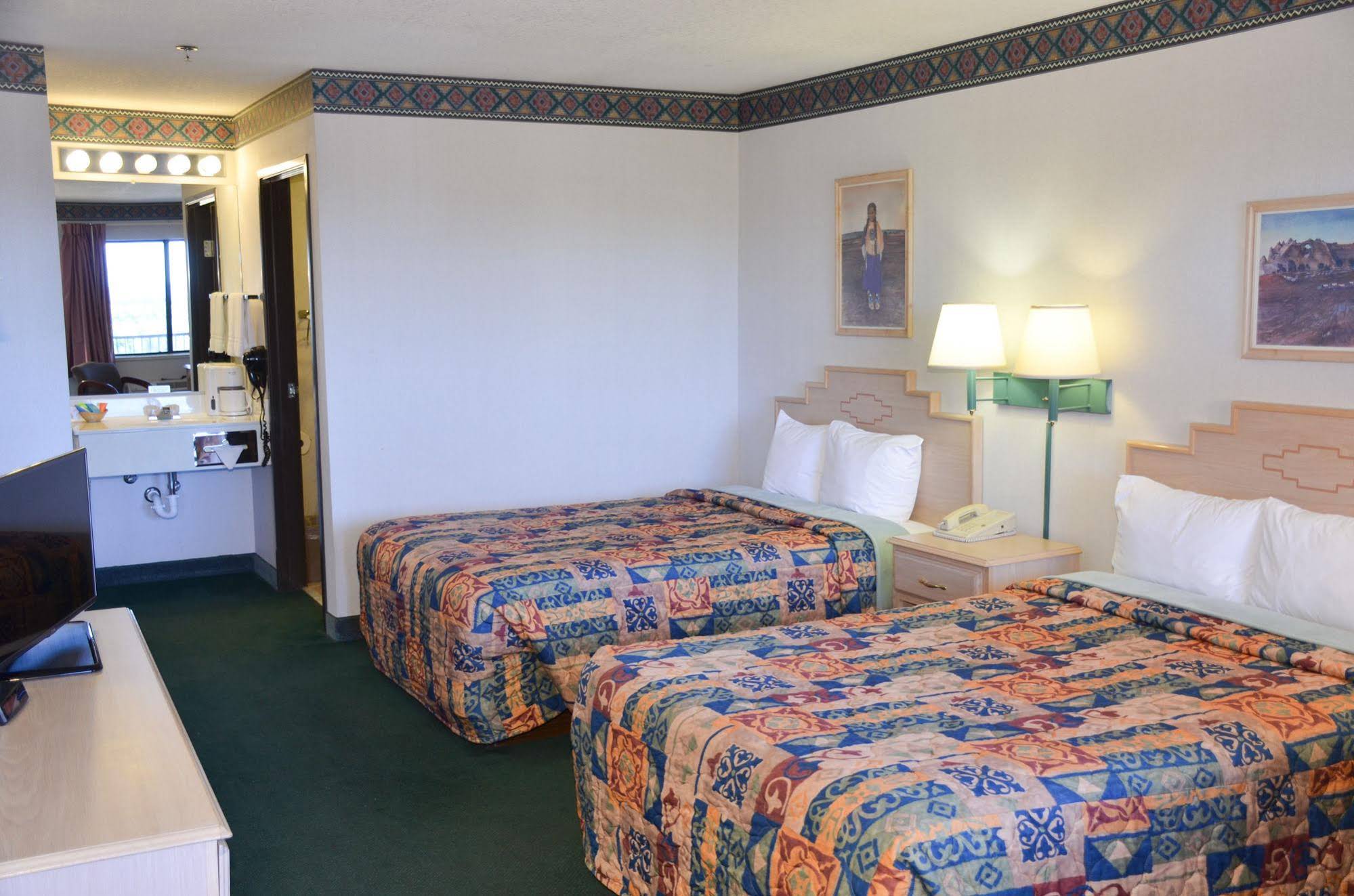 Navajoland Inn & Suites