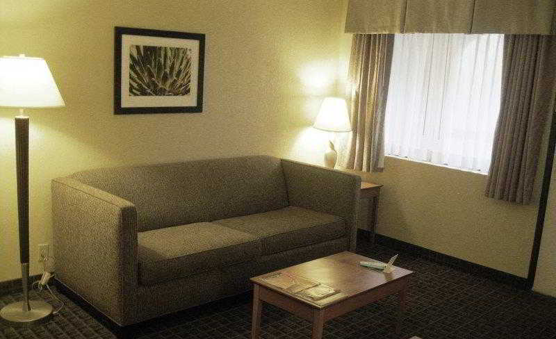 Best Western Plus Scottsdale Thunderbird Suites