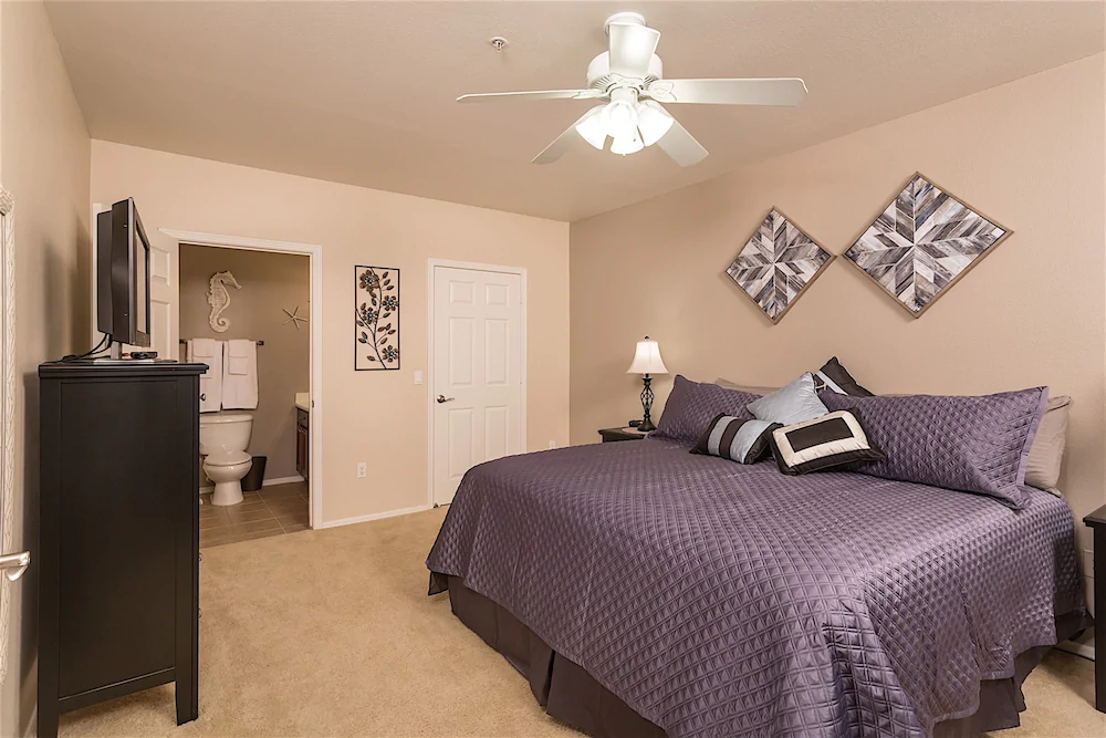Canuck Condo by Casago