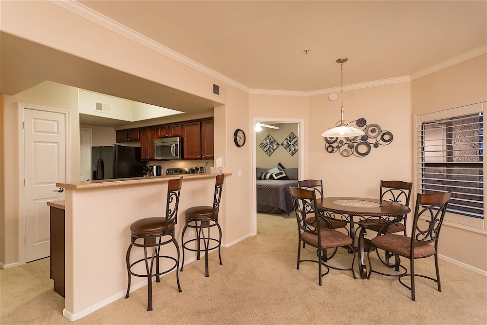 Canuck Condo by Casago
