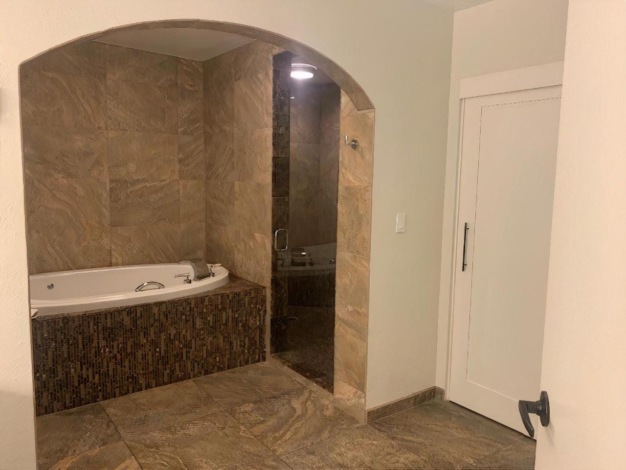 Embassy Suites by Hilton Scottsdale Resort