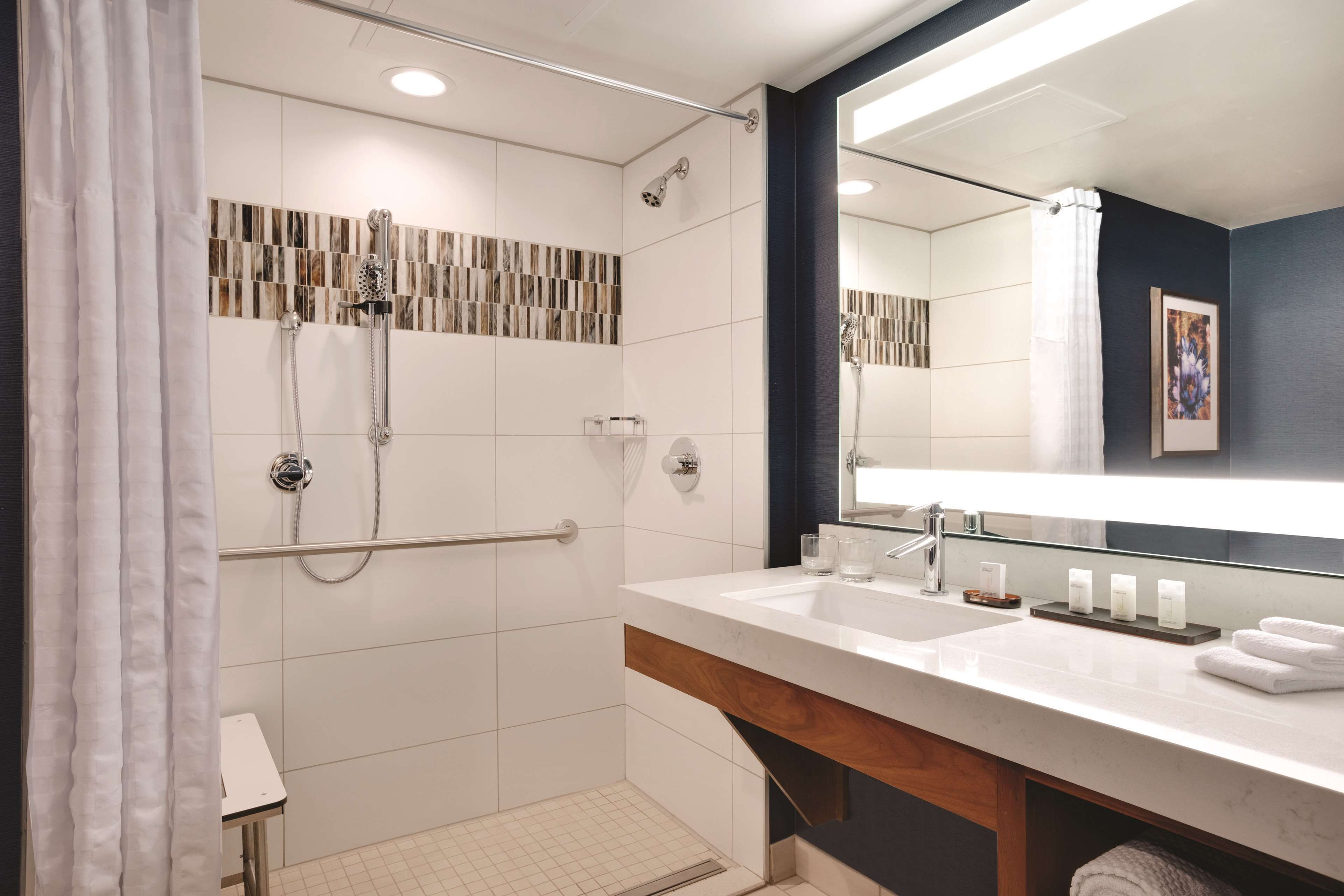 Embassy Suites by Hilton Scottsdale Resort
