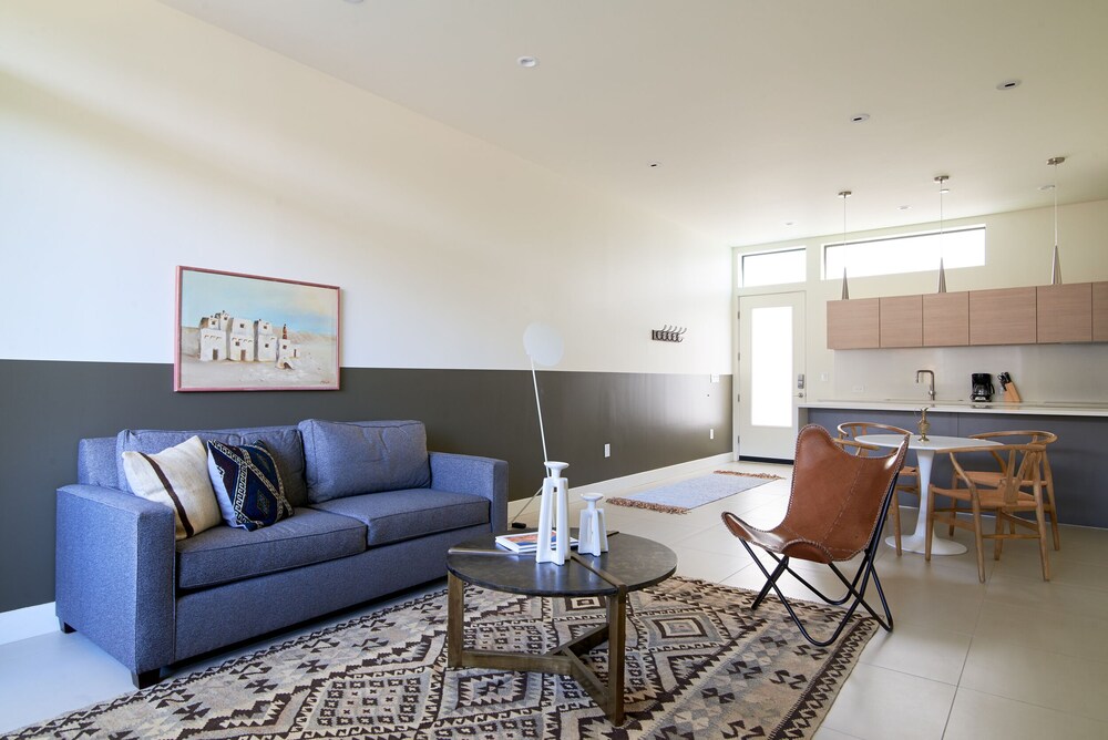 Old Town Suites by Sonder