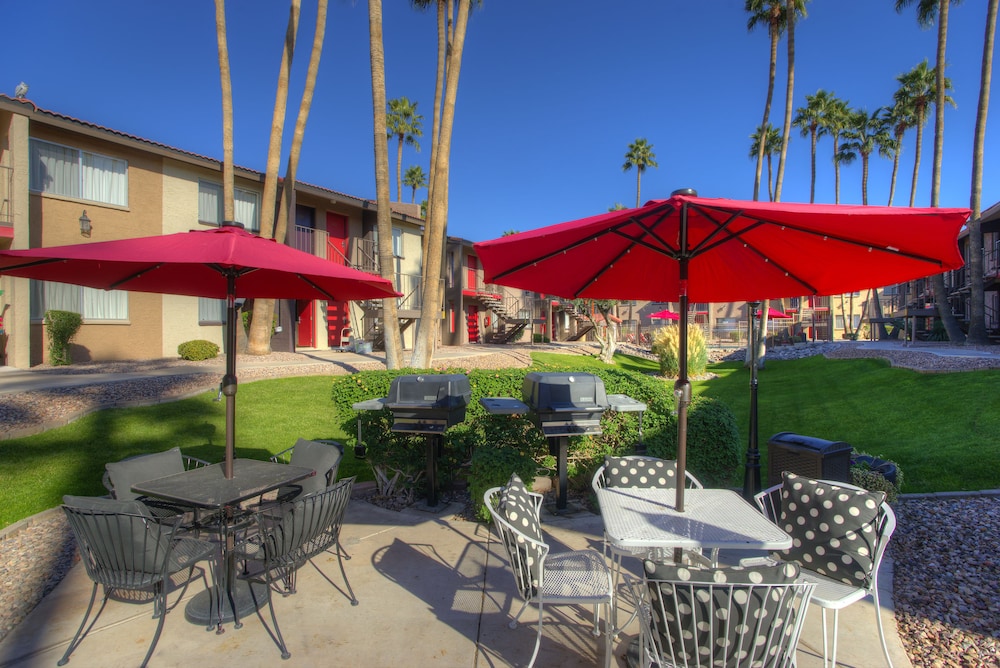 Scottsdale Park Suites