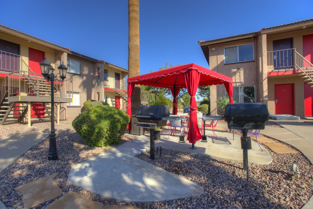 Scottsdale Park Suites