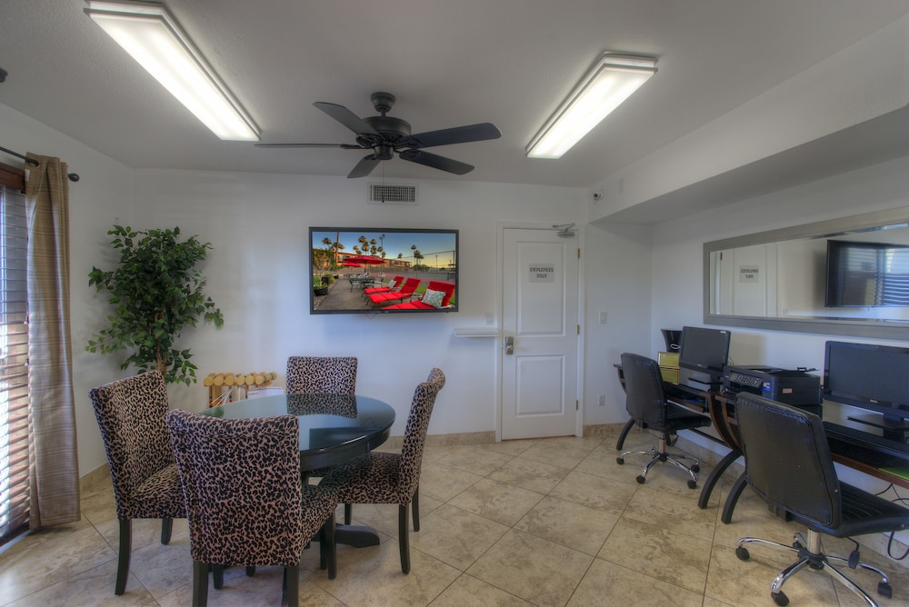Scottsdale Park Suites
