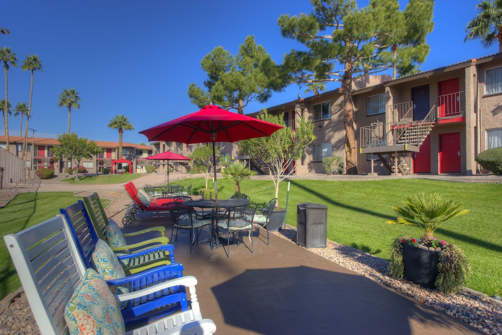 Scottsdale Park Suites